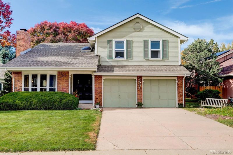 7831 S Hill Dr, Littleton, CO 80120