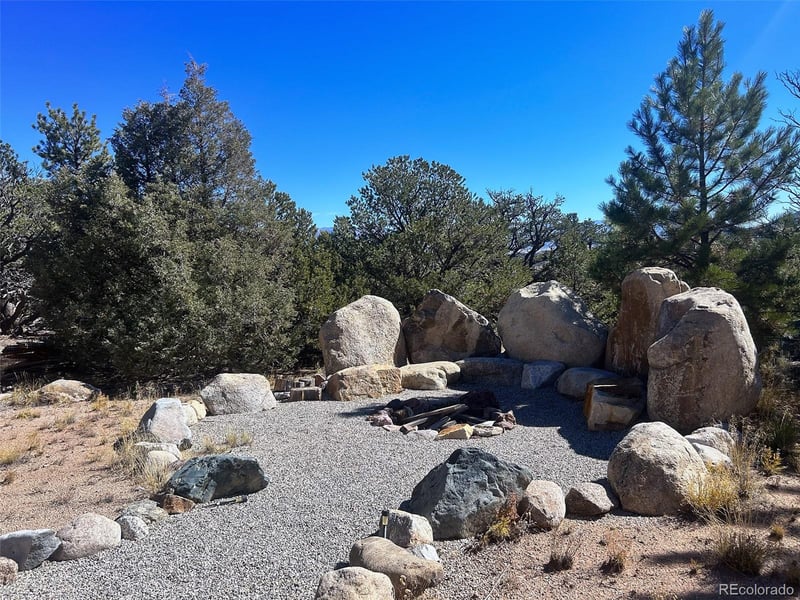 52535 County Road Ll56, Villa Grove, CO 81155