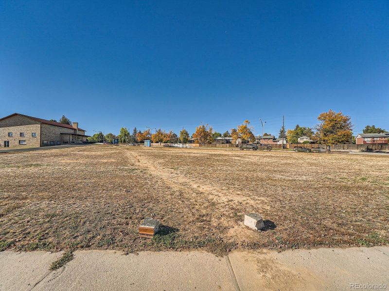 1072 Chambers Rd, Aurora, CO 80011