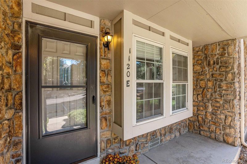 1120 S Waco St #E, Aurora, CO 80017