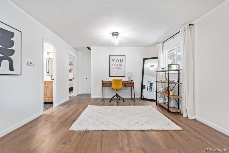 1141 Nucla St, Aurora, CO 80011