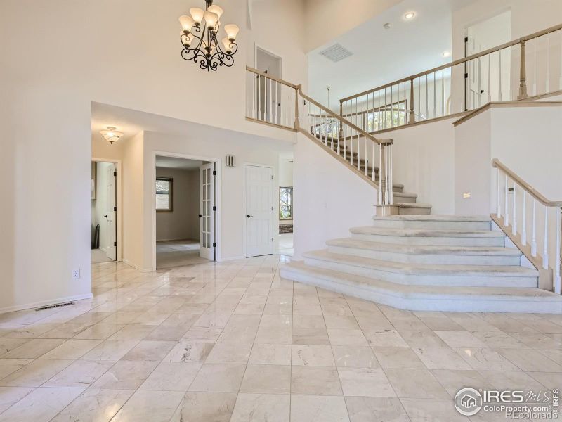 1197 Twin Peaks Cir, Longmont, CO 80503
