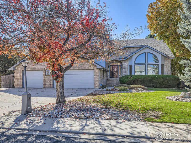 1197 Twin Peaks Cir, Longmont, CO 80503