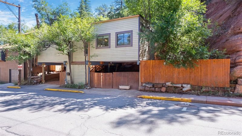 301 Ruxton Ave, Manitou Springs, CO 80829