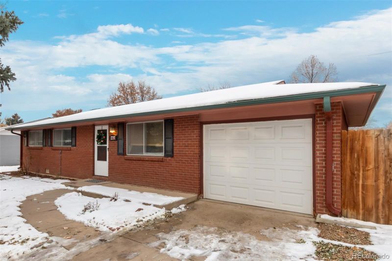 463 Dickson St, Longmont, CO 80504