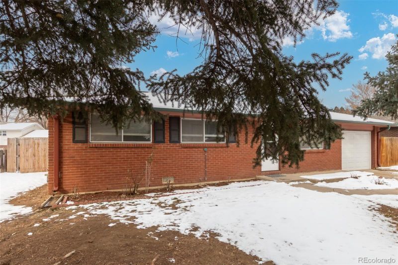 463 Dickson St, Longmont, CO 80504