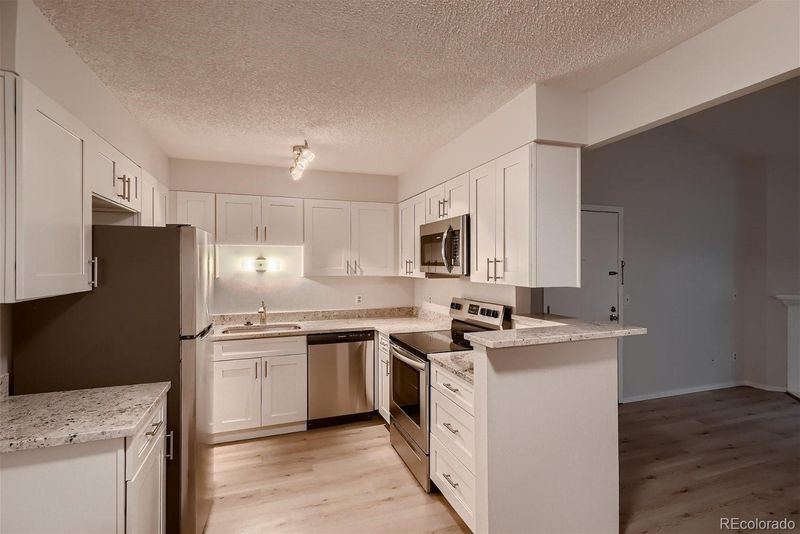 3344 S Ammons St #203, Lakewood, CO 80227
