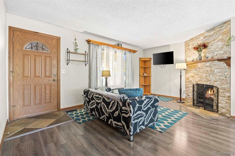 9772 High St, Thornton, CO 80229