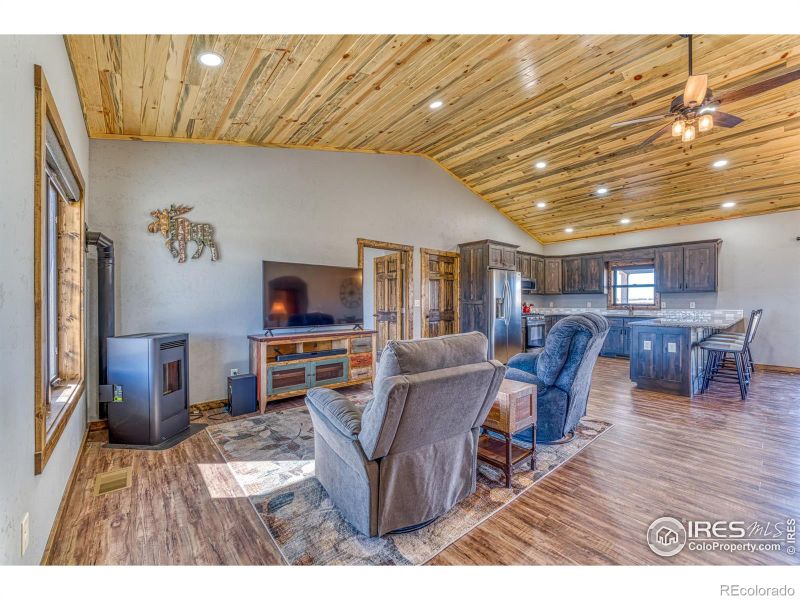 65 Quartz Ct, Westcliffe, CO 81252