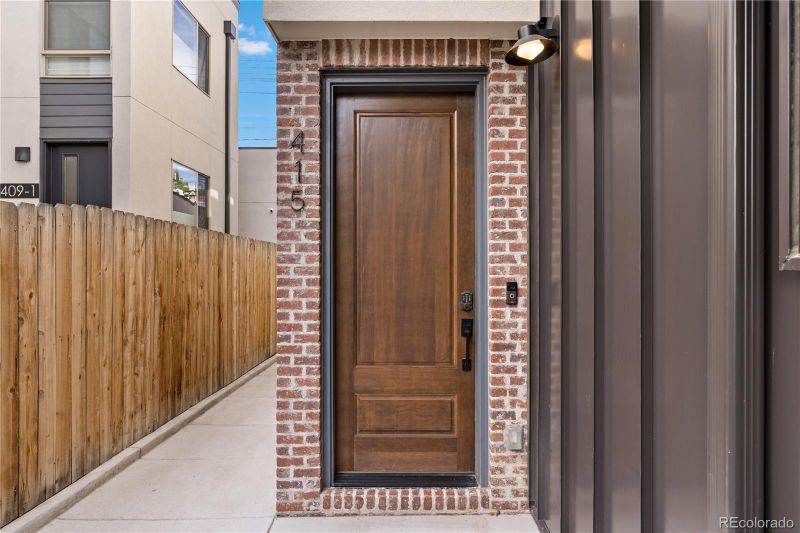 415 Harrison St, Denver, CO 80206
