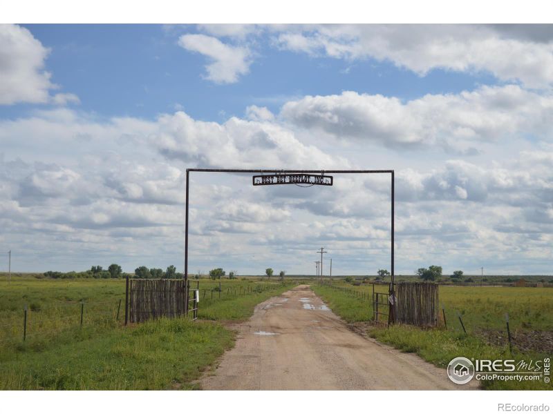21571 County Road 24, La Junta, CO 81050