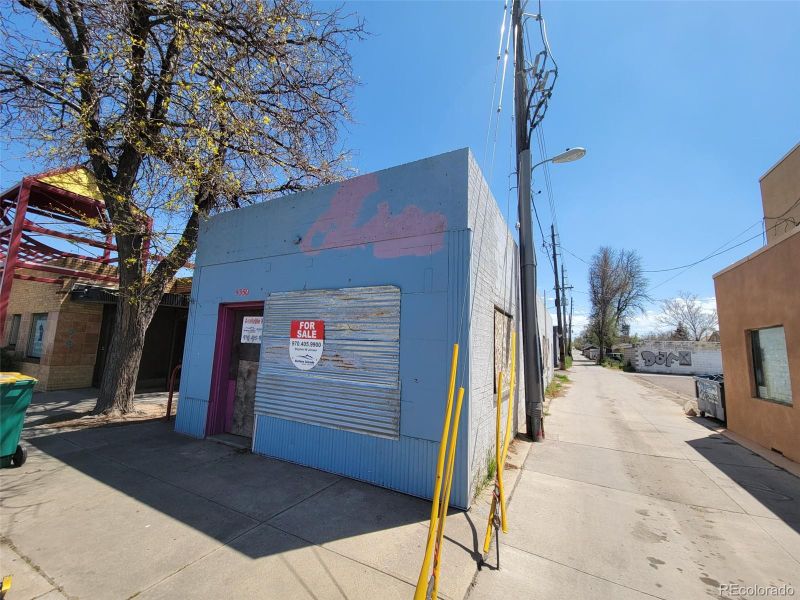9350 E Colfax Ave, Aurora, CO 80010