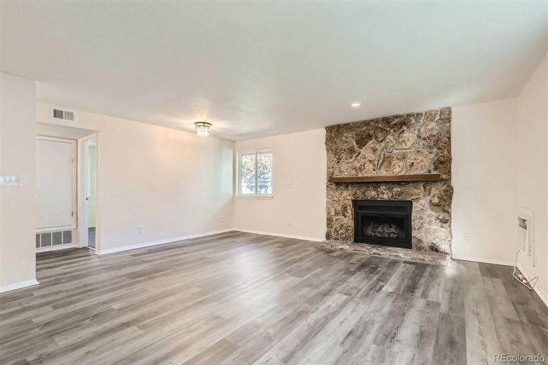 145 S Zang Way #D, Lakewood, CO 80228