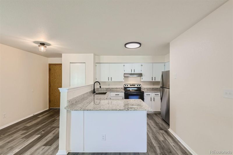 145 S Zang Way #D, Lakewood, CO 80228