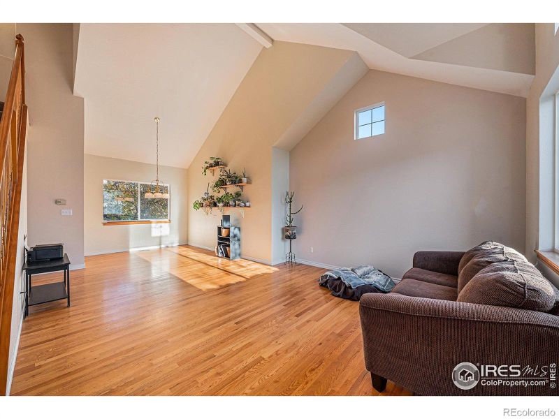3911 Hawthorne Cir, Longmont, CO 80503