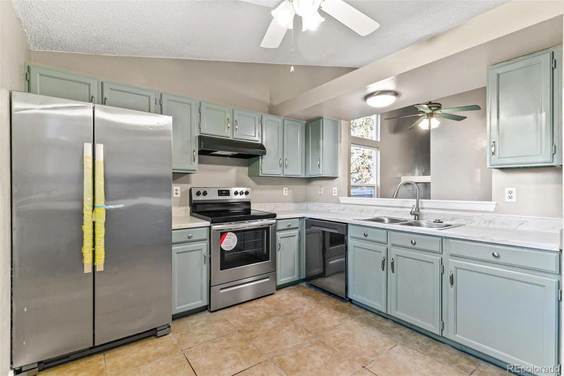 17322 E Ford Dr, Aurora, CO 80017