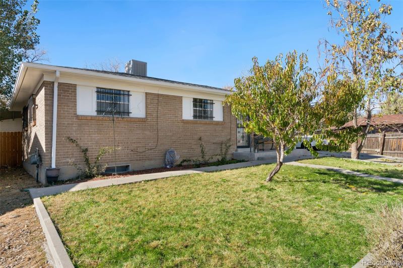5463 Tucson St, Denver, CO 80239