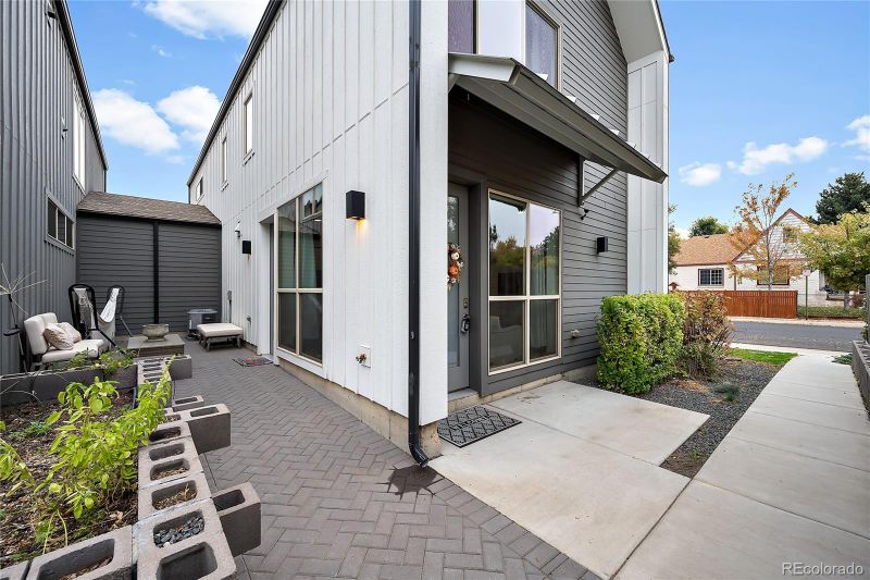 2809 N Jackson St, Denver, CO 80205