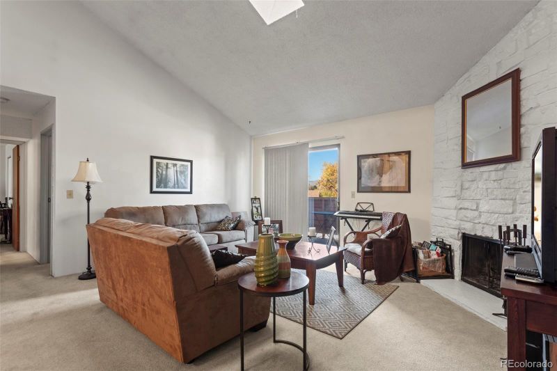 3325 S Ammons St #205, Lakewood, CO 80227