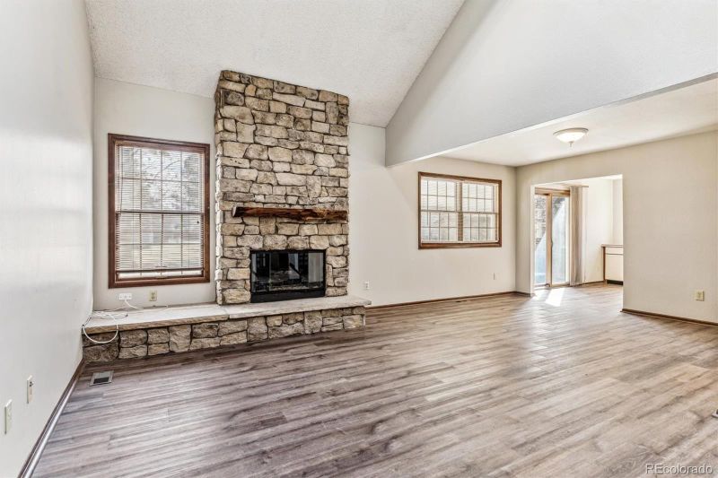 2663 S Vaughn Way, Aurora, CO 80014