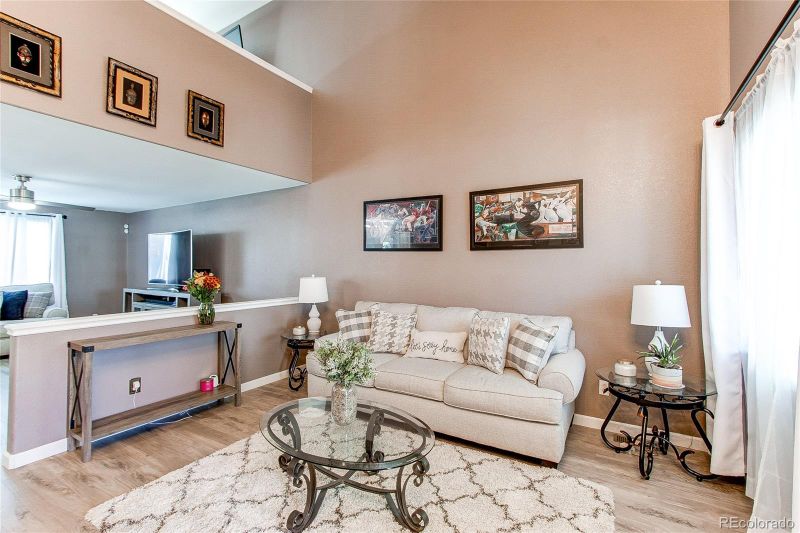 2214 S Uravan St, Aurora, CO 80013
