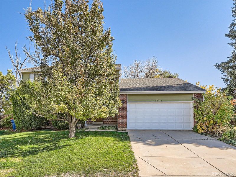 7520 Ames St, Arvada, CO 80003