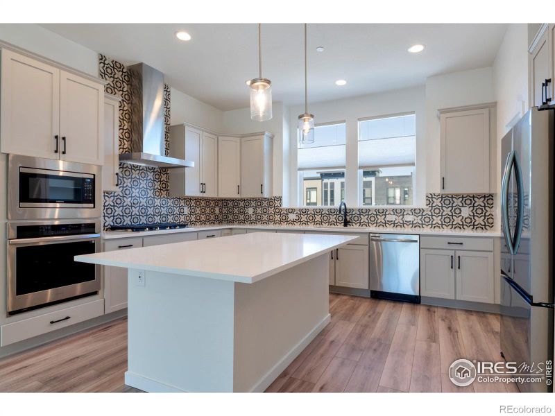 371 Gateway Dr, Superior, CO 80027