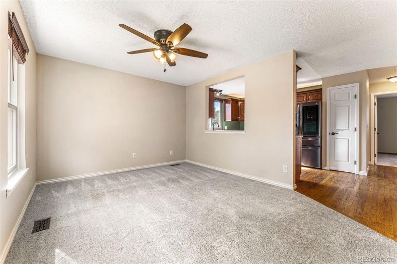 8601 S Everett Ct, Littleton, CO 80128