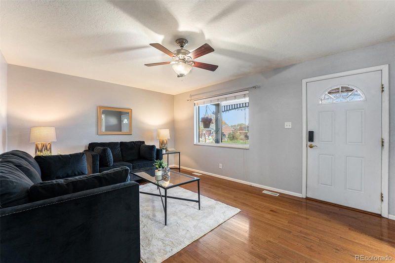 11643 Claude Ct, Northglenn, CO 80233