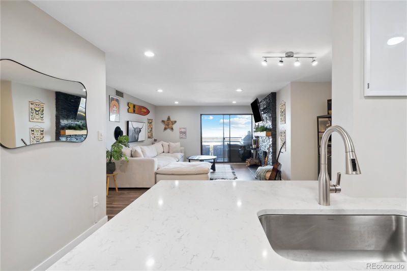 800 Pearl St #903, Denver, CO 80203