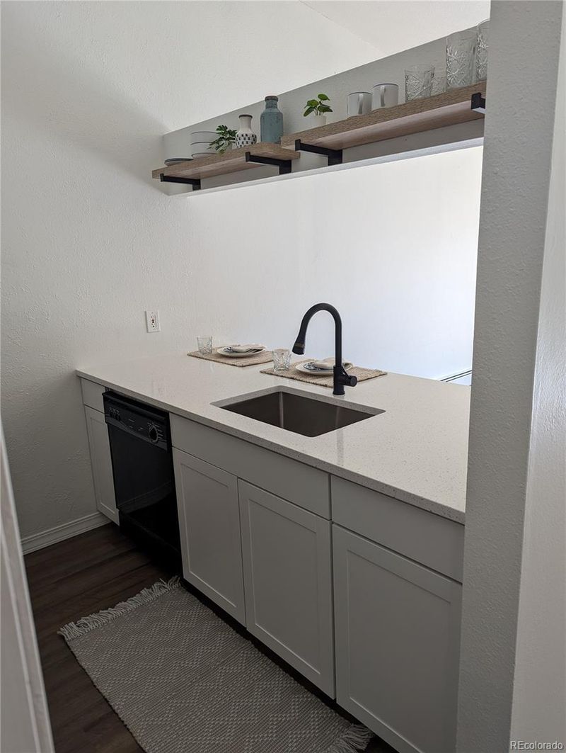 532 Oakwood Dr #206, Castle Rock, CO 80104