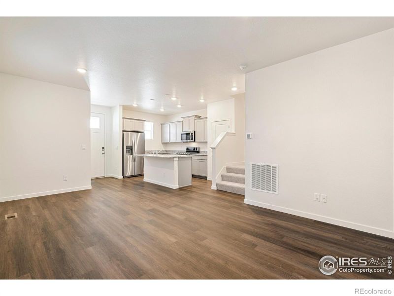 571 Thoroughbred Ln, Johnstown, CO 80534