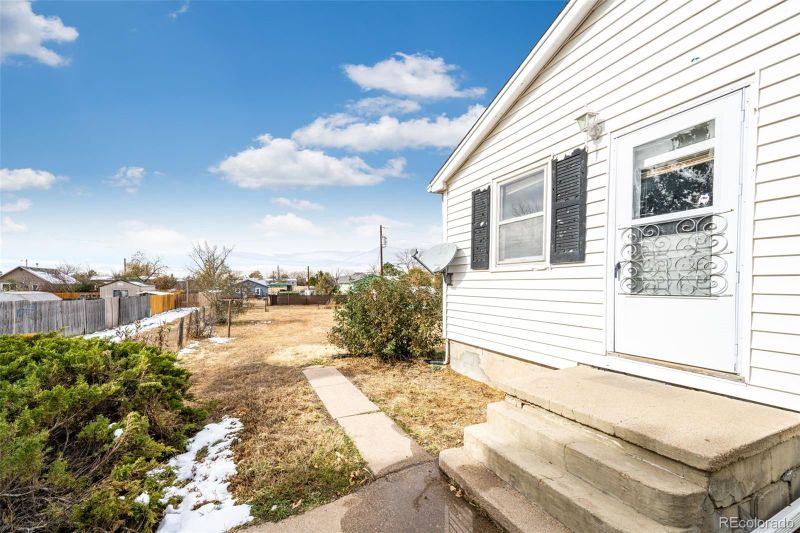 455 3rd St, Bennett, CO 80102