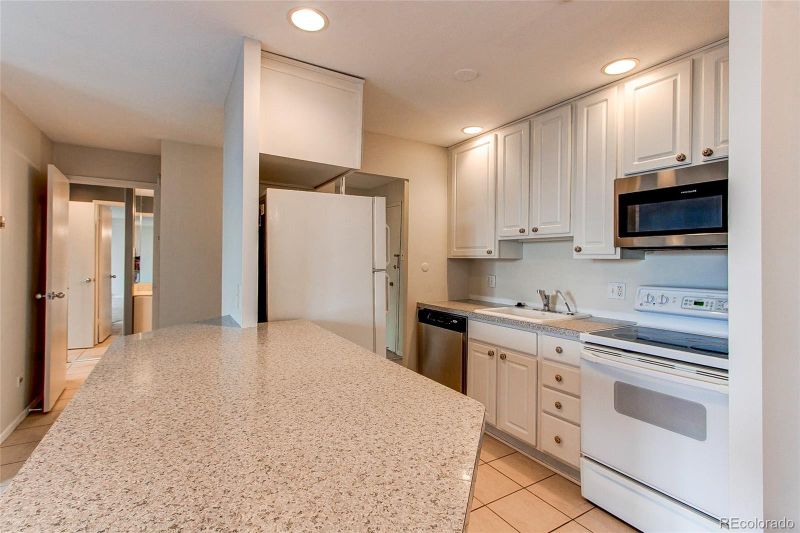 955 Eudora #803E, Denver, CO 80220