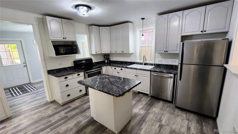 117 W 3rd St, Florence, CO 81226