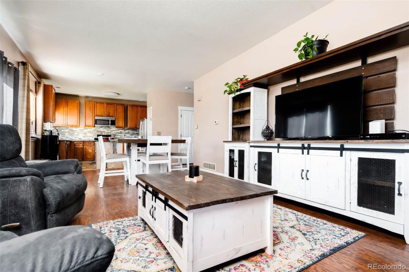 9696 Lansing Cir, Commerce City, CO 80022