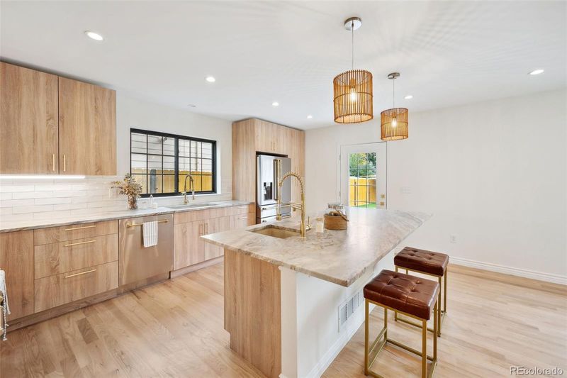 850 Kearney St, Denver, CO 80220
