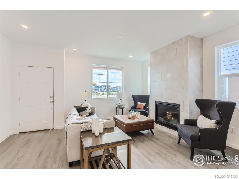 6039 Windy Willow Dr, Fort Collins, CO 80528