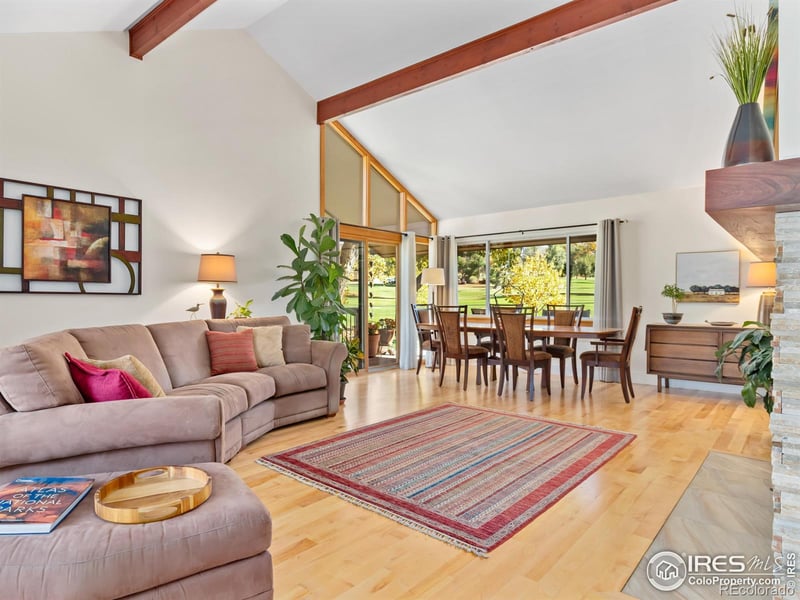 320 Crestridge Ln, Longmont, CO 80501