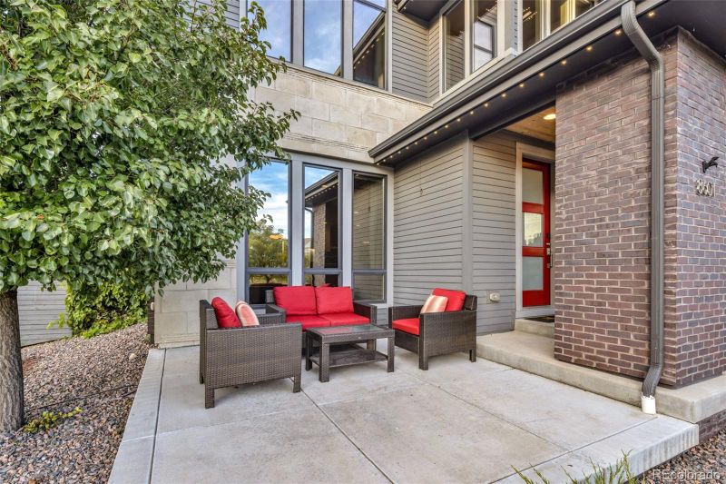 8601 E 54th Dr, Denver, CO 80238