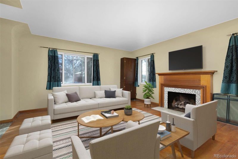 2089 Joliet St, Aurora, CO 80010