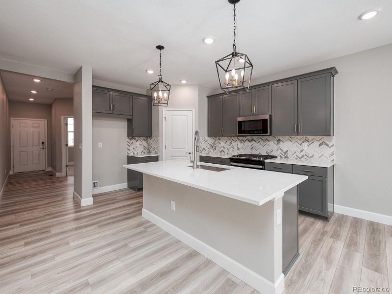 3942 Red Valley Cir, Castle Rock, CO 80104