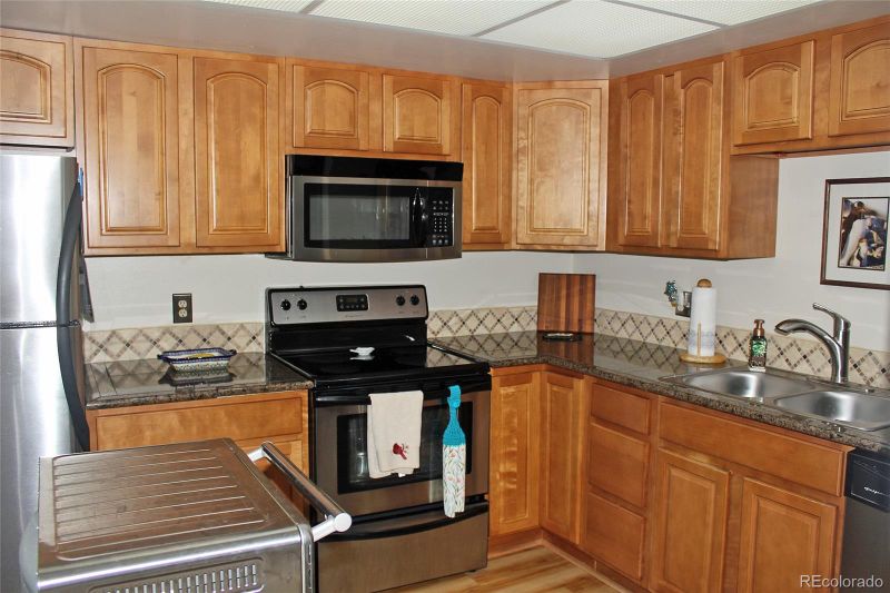 13992 E Marina Dr #512, Aurora, CO 80014
