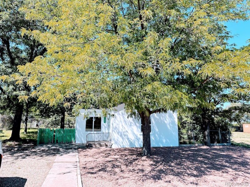302 Dalton Ave, La Junta, CO 81050