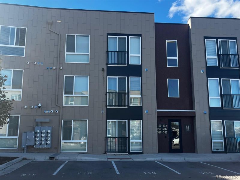 8475 E 36th Ave #129, Denver, CO 80238