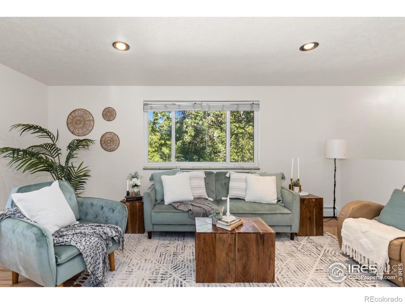 8710 W 13th Ave, Lakewood, CO 80215