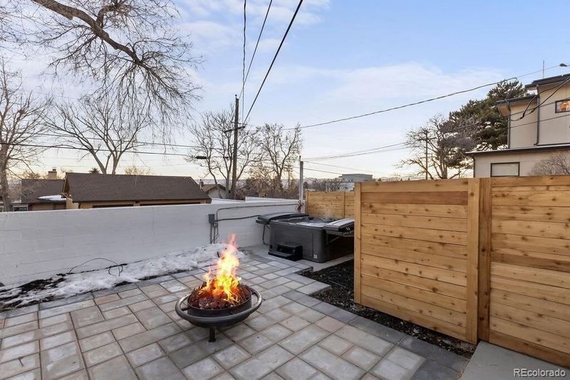 4554 W Moncrieff Pl, Denver, CO 80212
