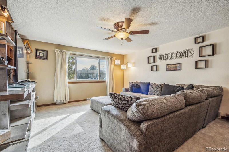319 S 4th St, La Salle, CO 80645