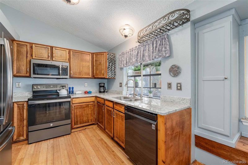 19766 E Bellewood Dr, Centennial, CO 80015
