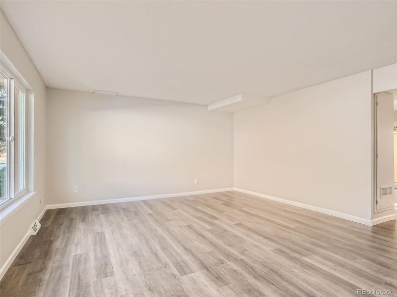 1046 W 88th Ave, Thornton, CO 80260